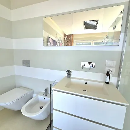 Апартаменты Attico Design De Gasperi Con Vista Mozzafiato Сан-Бенедетто-дель-Тронто